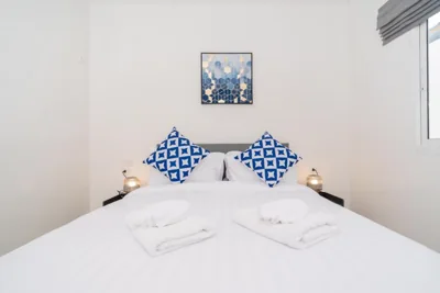 7BR Grand Pool Villa in heart Patong – Foto 12